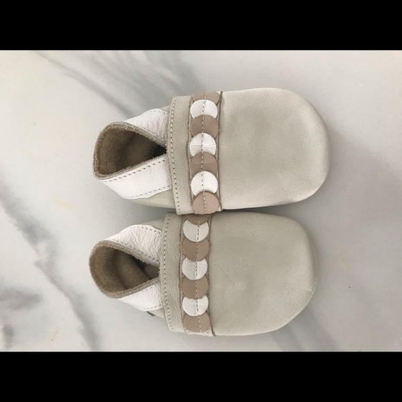 Bobux Crib Shoes Size Small - Picture 1 of 2